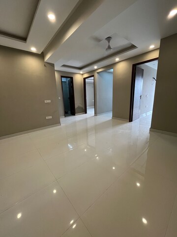 Room in 3 BHK Builder Floor at Palm Residency Chhatarpur, Chattarpur – for Sale