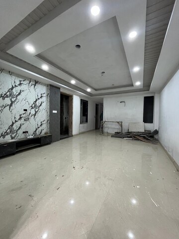 Room in 4 BHK Builder Floor at Chattarpur – for Sale