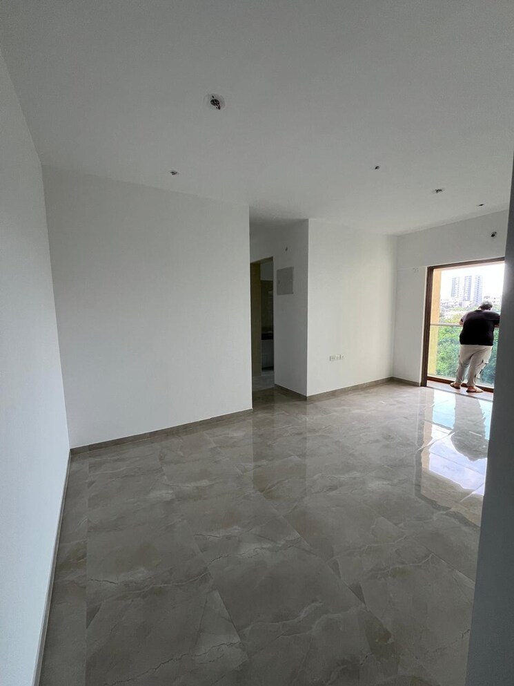 Living Room, platinum-tower-1 1 Bedroom 450 Sq.Ft. Apartment In Andheri West Mumbai 7727934