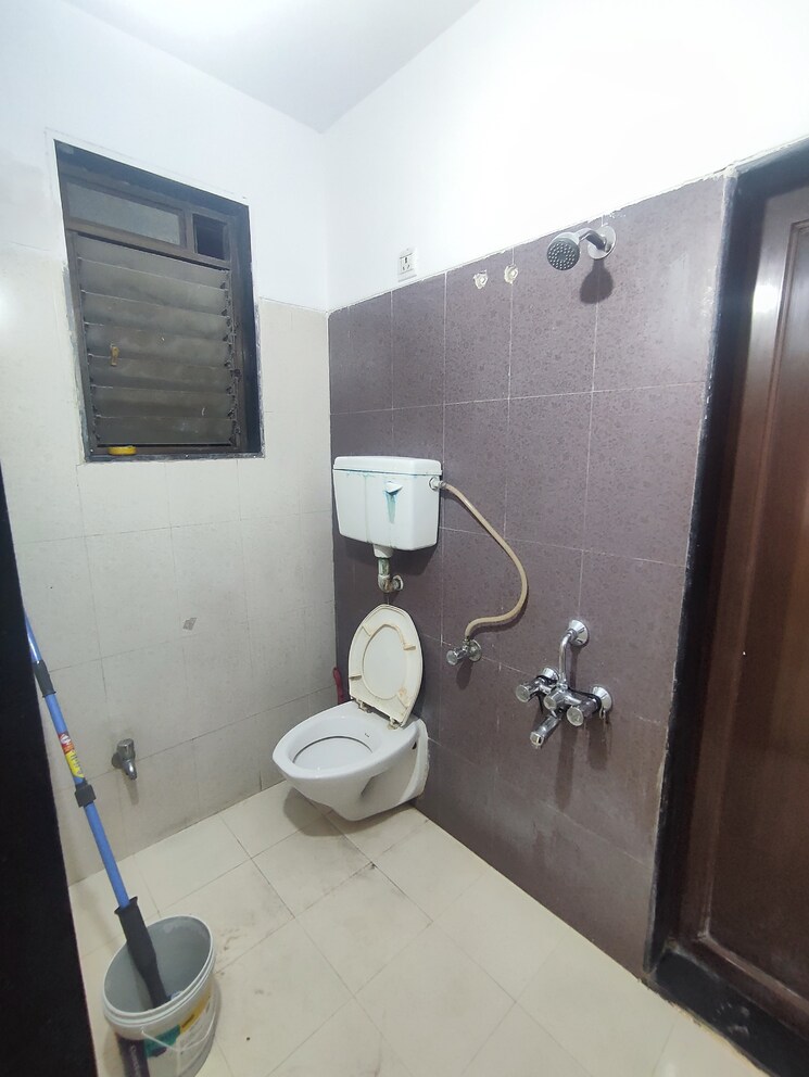 Bathroom, raunak-delight 1 Bedroom 401 Sq.Ft. Apartment In Owale Thane 7728003