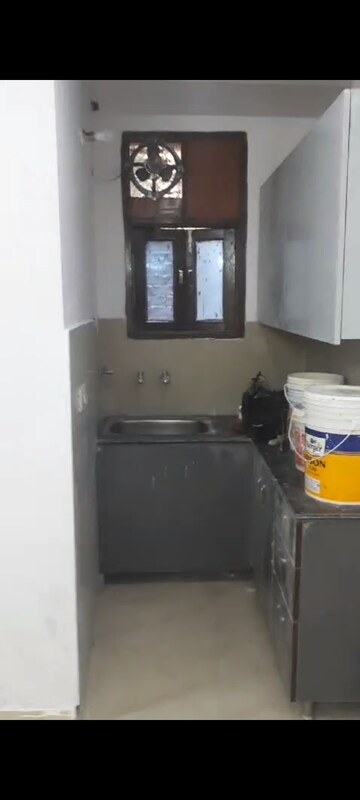Furnished Amenities in 1 BHK Builder Floor at Mahavir Enclave 1 – for Sale