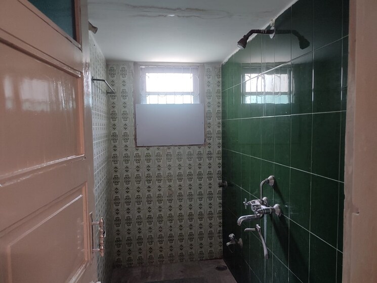 Bathroom, empire-estate 1 Bedroom 385 Sq.Ft. Apartment In Malabar Hill Mumbai 7728072