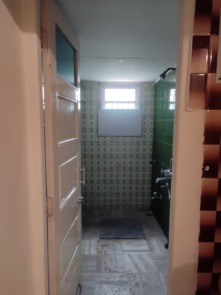 Bathroom, jewellers-apartment 1 Bedroom 800 Sq.Ft. Apartment In Cumbala Hill Mumbai 7728096