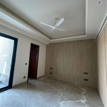 Room in 3.5 BHK Builder Floor at Defence Colony – for Sale