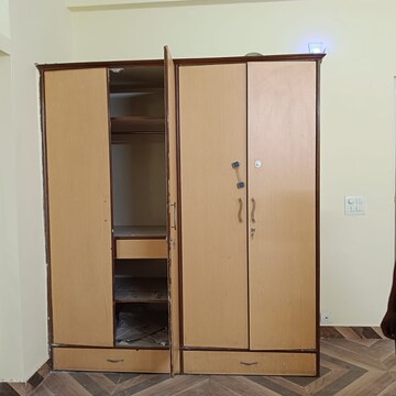 Room in 3 BHK Villa at Eros Rosewood City, Sector 49 – for Sale