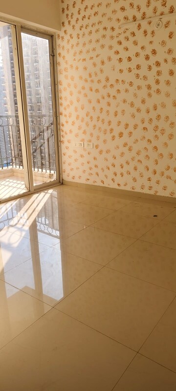Room in 2 BHK Apartment at Prateek Grand City, Siddharth Vihar – for Sale