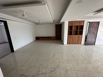 Bathroom in 3 BHK Apartment at Bestech Park View Residency, Sector 3 – for Sale
