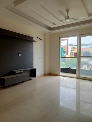 Room in 3 BHK Builder Floor at Sector 23 – for Rent