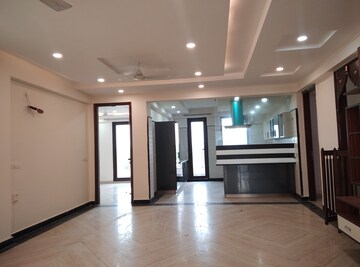 Room in 3 BHK Builder Floor at Sector 23 – for Rent