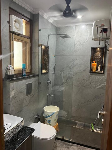 Bathroom in 2 BHK Builder Floor at Palam Vihar – for Rent