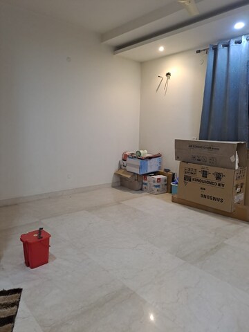 Living Room in 3 BHK Builder Floor at Sector 23 – for Rent