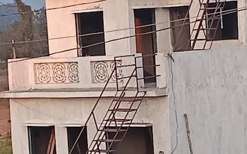 2 BHK Independent House For Sale in Kurla West