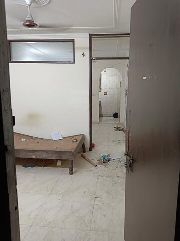 Room in 2 BHK Builder Floor at Lajpat Nagar – for Rent