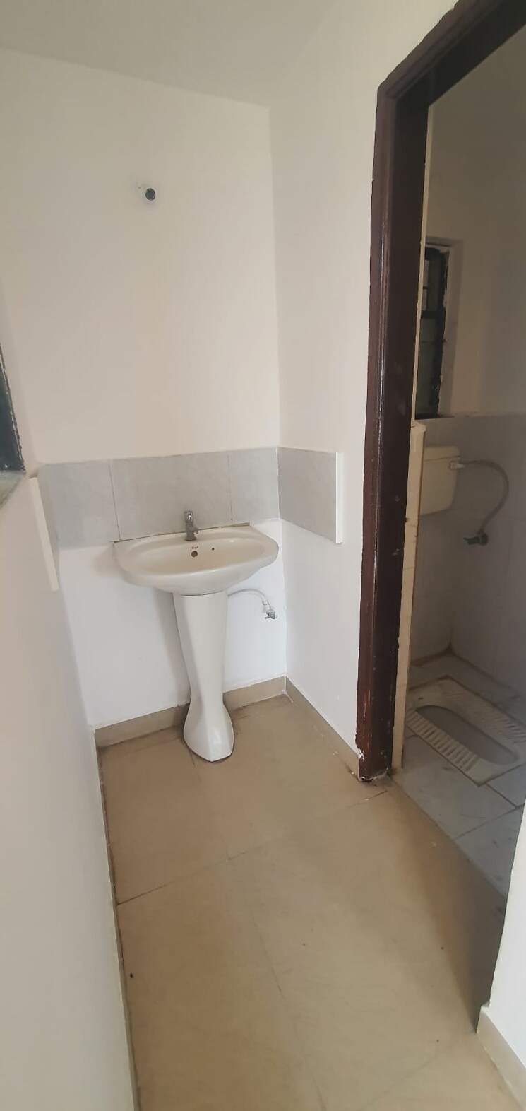 Bathroom, dhanori 1 Bedroom 650 Sq.Ft. Apartment In Dhanori Pune 7730032