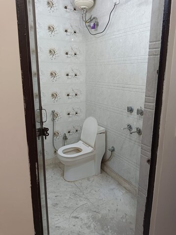 Bathroom in 1 BHK Builder Floor at Lajpat Nagar – for Rent