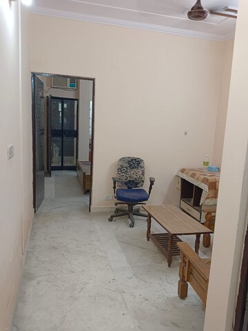 Room in 1 BHK Builder Floor at Lajpat Nagar – for Rent