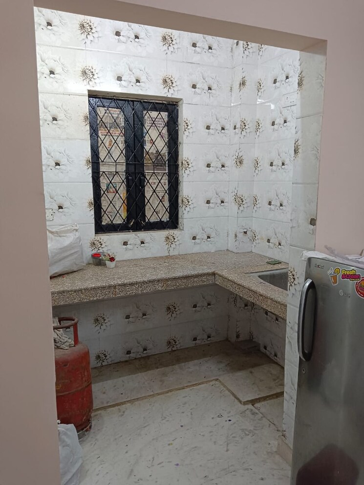 Kitchen, lajpat nagar 1 Bedroom 439 Sq.Ft. Builder Floor In Lajpat Nagar Delhi 7730259