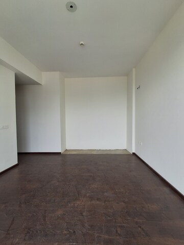 Room in 3 BHK Apartment at Ramprastha Primera, Sector 37d – for Sale