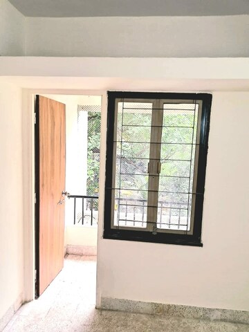Room in 1 BHK Apartment at Kachnar CHS Vasant Vihar, Vasant Vihar – for Sale