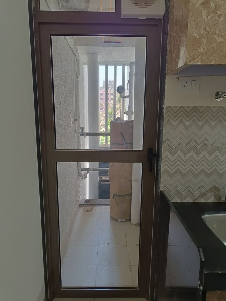 Bathroom, lodha-casa-viva 1 Bedroom 454 Sq.Ft. Apartment In Majiwada Thane 7730699