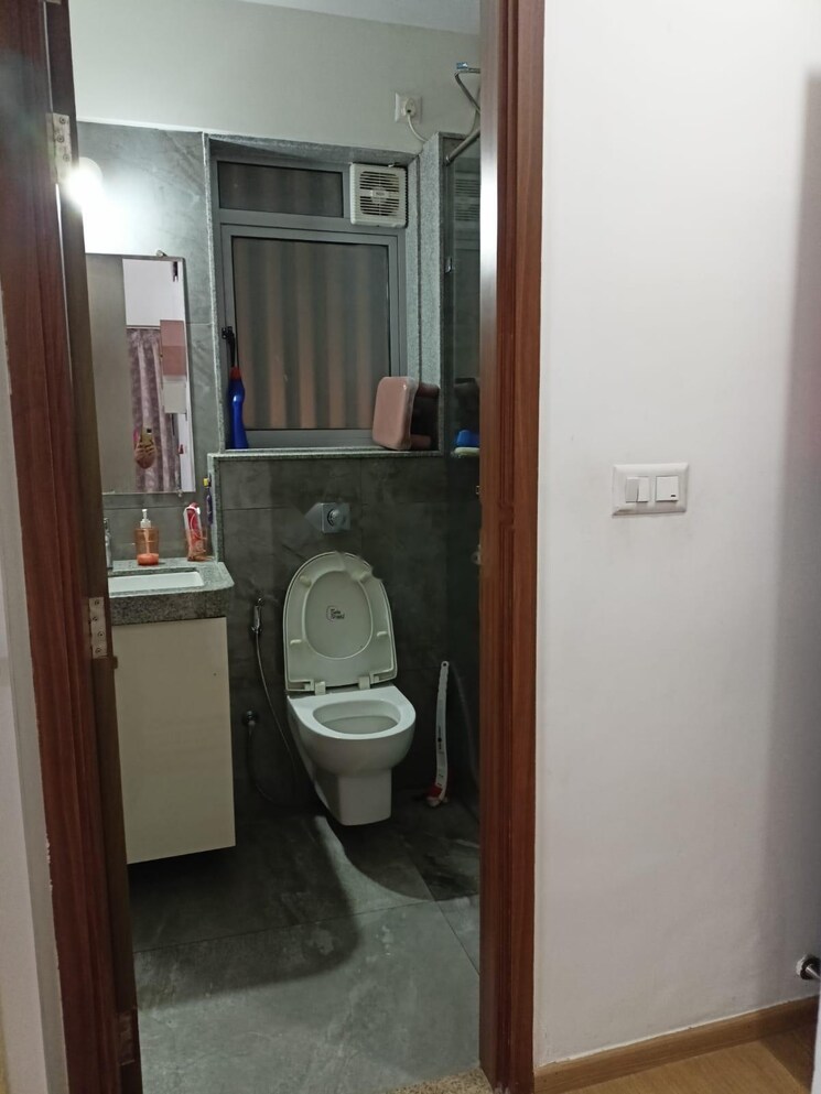 Bathroom, sukhwani-aakashdeep 2 Bedroom 834 Sq.Ft. Apartment In Kasarwadi Pune 7730829