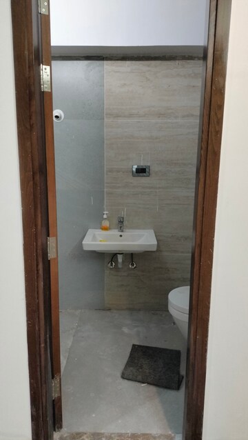 Bathroom in 4 BHK Apartment at Banjara Hills – for Sale