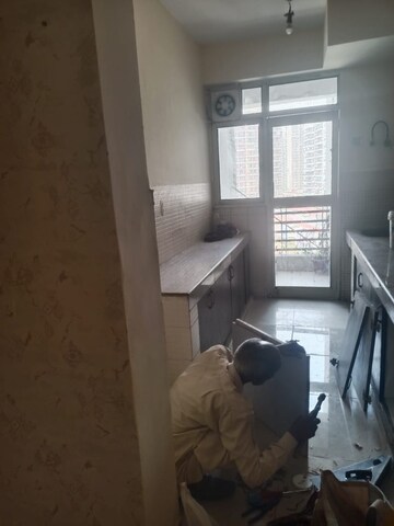 Master Bedroom in 3 BHK Apartment at Mahagun Mascot, Sain Vihar – for Sale