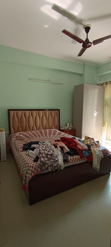 Bedroom in 2.5 BHK Apartment at SRS Royal Hills, Sector 87 – for Sale