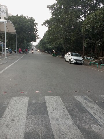 Parking in 2.5 BHK Apartment at Purvanchal Silver City, Sector 93 – for Sale