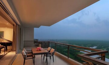 Swimming Pool in 4 BHK Apartment at DLF Privana South, Sector 76 – for Sale