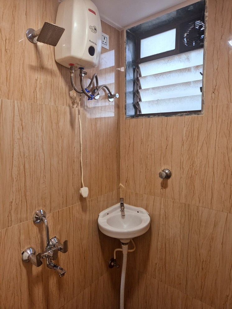 Bathroom, anmol-basera 1 Bedroom 650 Sq.Ft. Apartment In Kharghar Navi Mumbai 7731470