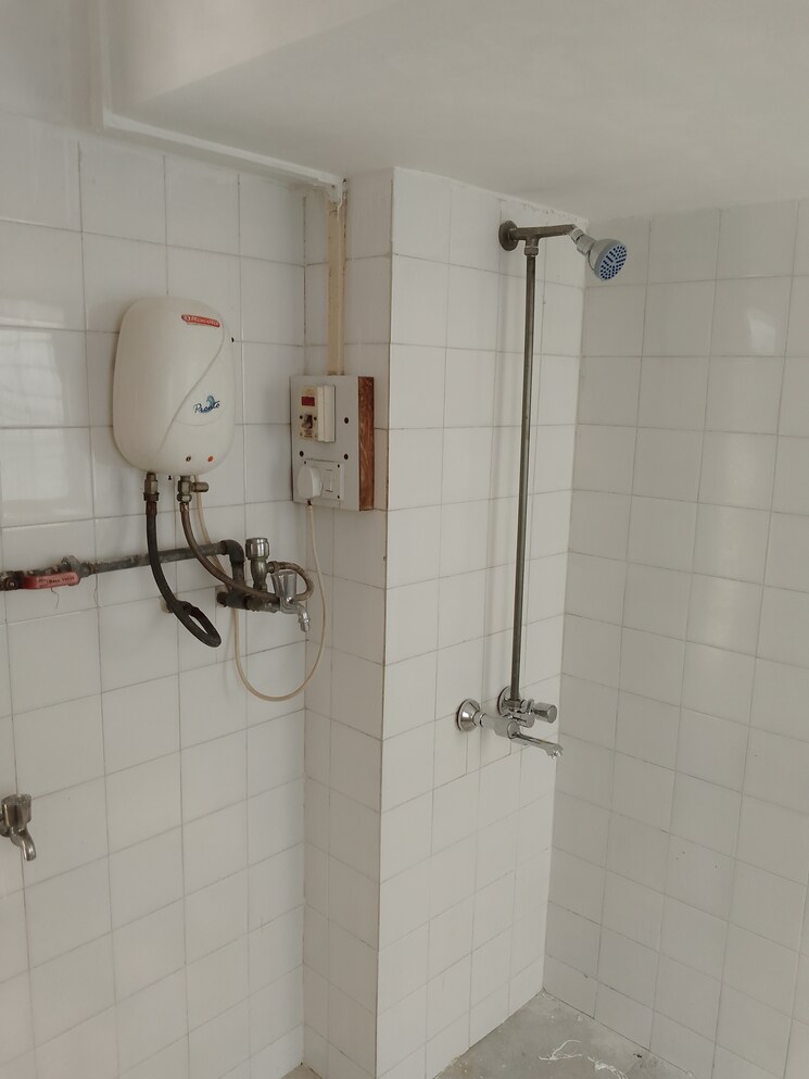 Bathroom, princeton-town 1 Bedroom 820 Sq.Ft. Apartment In Kalyani Nagar Pune 7731797