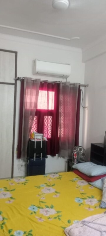 Furnished Amenities in 3 BHK Apartment at Sector 4, Dwarka – for Sale