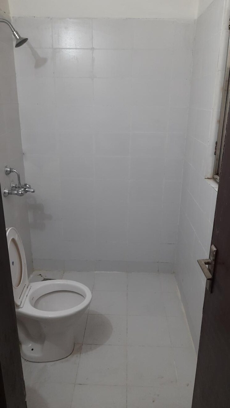 Bathroom, bptp-park-elite-floors 3 Bedroom 180 Sq.Yd. Builder Floor In Sector 85 Faridabad 7732375