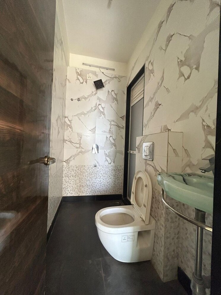 Bathroom, l-and-t-seawoods-residences 2 Bedroom 1200 Sq.Ft. Apartment In Seawoods Navi Mumbai 7732415