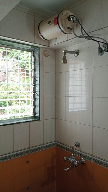 Bathroom in 1 BHK Apartment at Andheri West – for Sale