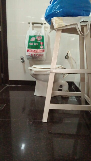 Bathroom in 1 BHK Apartment at Andheri West – for Sale