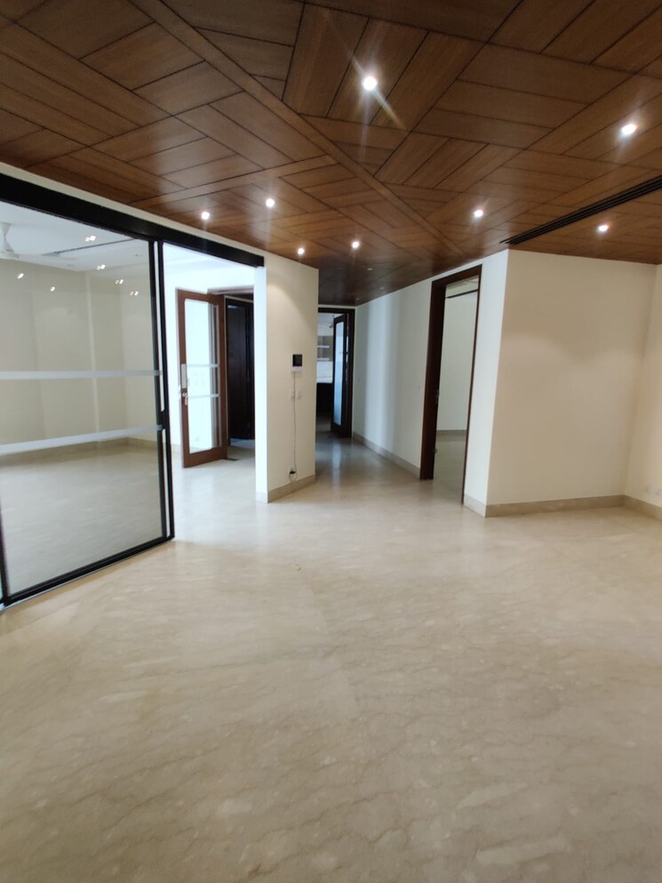 Room, shanti niketan 4 Bedroom 1048 Sq.Yd. Builder Floor In Shanti Niketan Delhi 7732459