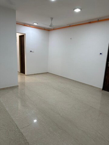 Room in 2 BHK Apartment at Andheri West – for Sale