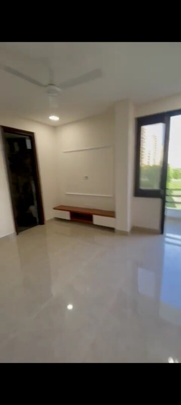 3 BHK Builder Floor For Sale in BPTP District, Sector 81