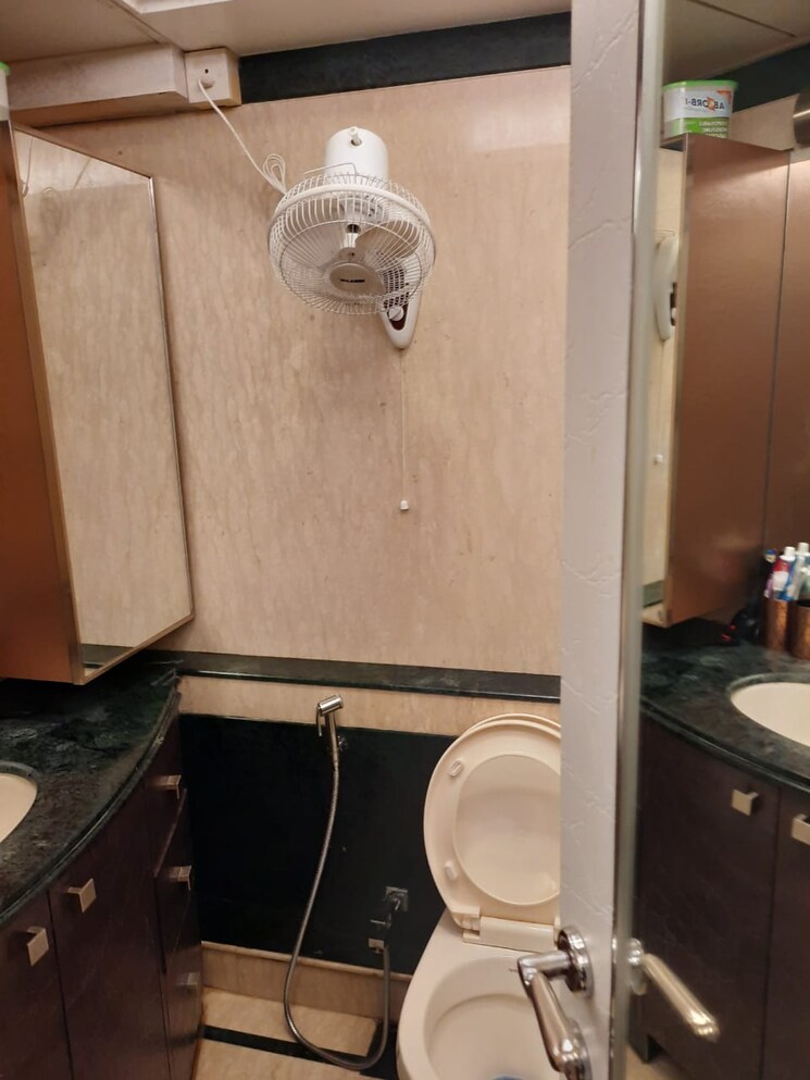 Bathroom, shantanu-apartment 3 Bedroom 1750 Sq.Ft. Apartment In Bandra West Mumbai 7732531