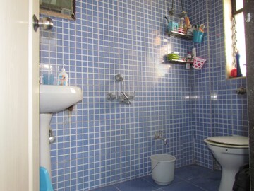 Bathroom in 2 BHK Apartment at Andheri West – for Sale