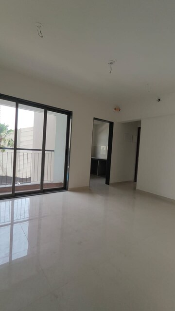Room in 1 BHK Apartment at Runwal Eirene, Balkum Pada – for Rent