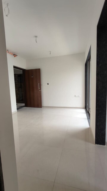 Room in 1 BHK Apartment at Runwal Eirene, Balkum Pada – for Rent