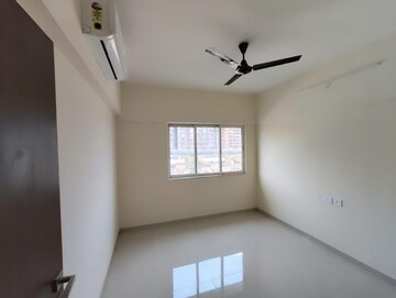 Furnished Amenities in 2 BHK Apartment at Omkar Signet, Malad East – for Sale