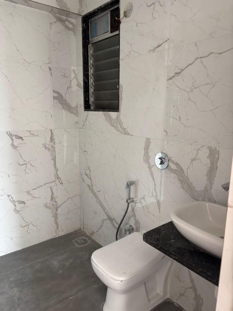 Bathroom, empire-towers 1 Bedroom 420 Sq.Ft. Apartment In Goregaon East Mumbai 7732867