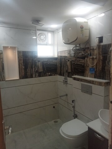 Bathroom in 3.5 BHK Apartment at M3M Woodshire, Sector 107 – for Sale
