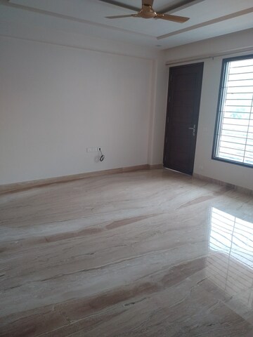 Room in 3 BHK Builder Floor at Sector 23 – for Sale