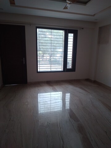 Room in 3 BHK Builder Floor at Sector 23 – for Sale