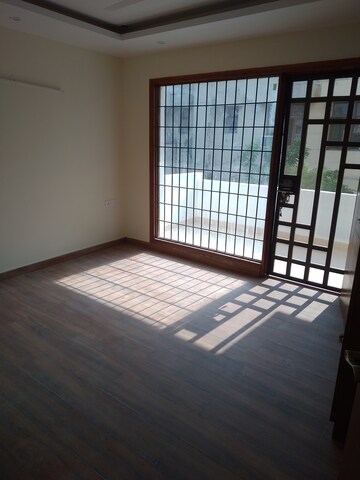 Room in 3 BHK Builder Floor at Sector 23 – for Sale